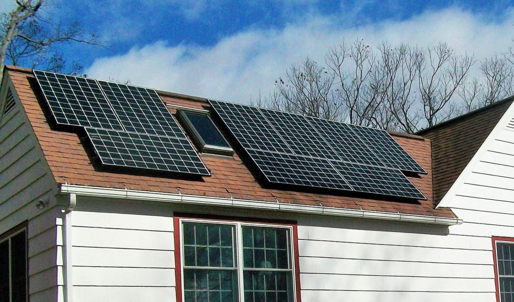 Solar power inverter: benefits and services